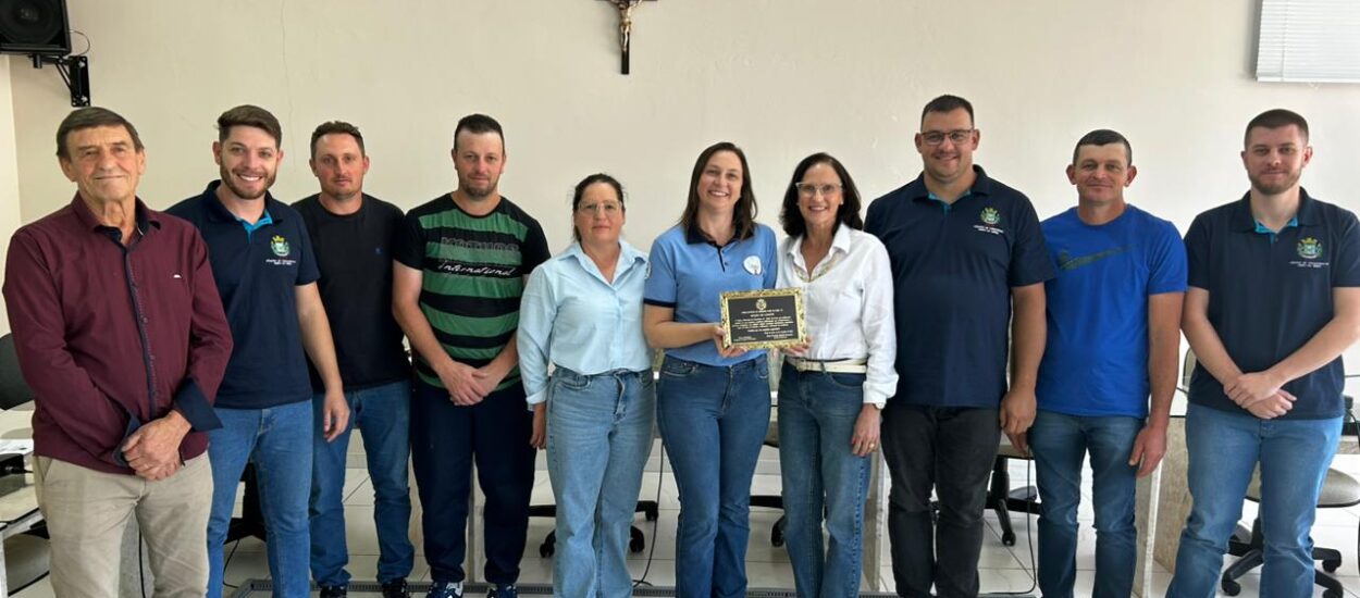 HOMENAGEM AOS 90 ANOS DA ESCOLA DE ENSINO MÉDIO RICARDO FRANCISCO GASPARIN